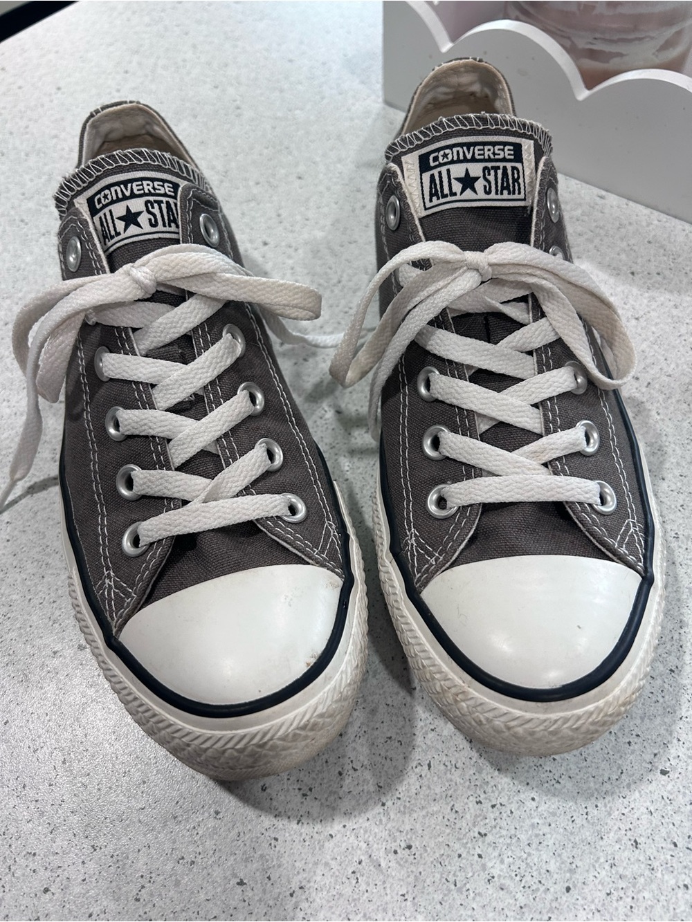 Converse All Star Low Top Sneakers in Gray and White Women’s Size 8